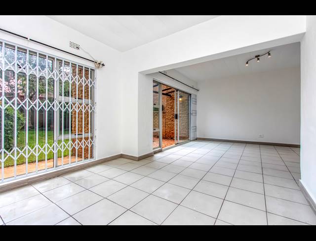 3 BEDROOM DUPLEX RENTED IN CONSTANTIA KLOOF